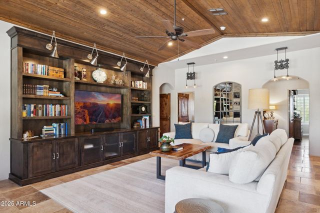 24200 N ALMA SCHOOL Road 7, Scottsdale, AZ 85255