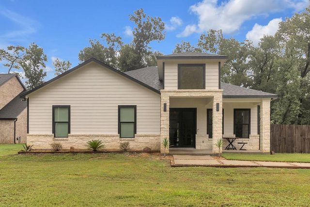 195 County Road 3667, Splendora, TX 77372