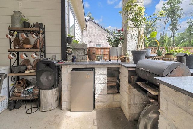 195 County Road 3667, Splendora, TX 77372