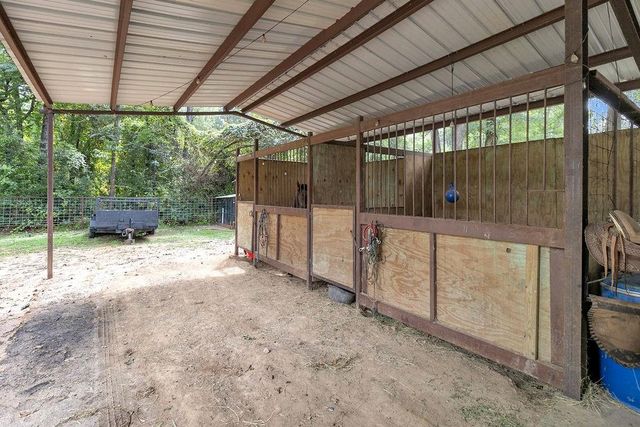 195 County Road 3667, Splendora, TX 77372