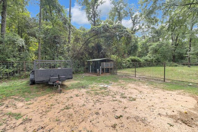 195 County Road 3667, Splendora, TX 77372