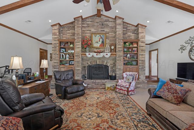 1906 Highway 86, Friona, TX 79035