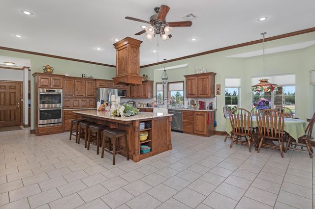 1906 Highway 86, Friona, TX 79035