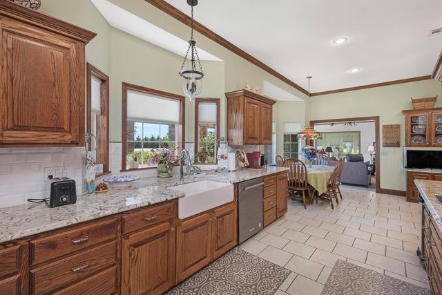 1906 Highway 86, Friona, TX 79035