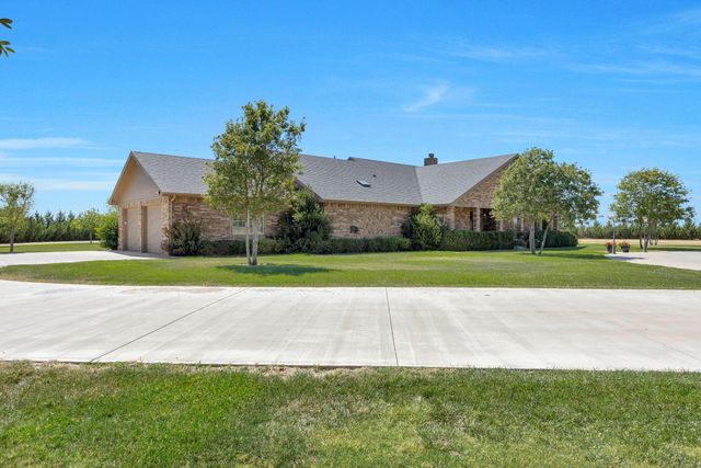 1906 Highway 86, Friona, TX 79035