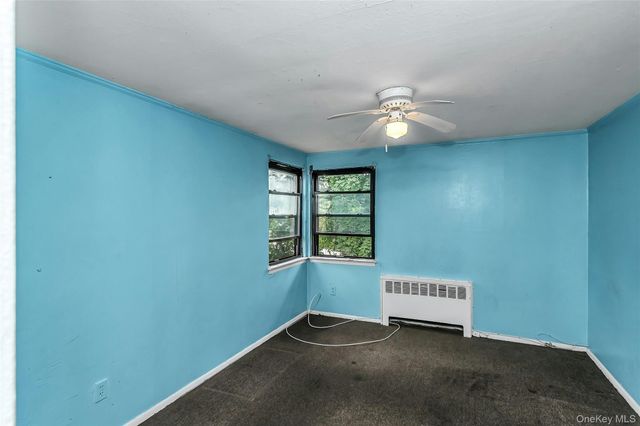 828 N Fletcher Avenue, Valley Stream, NY 11580