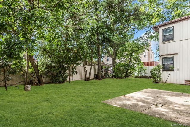 828 N Fletcher Avenue, Valley Stream, NY 11580