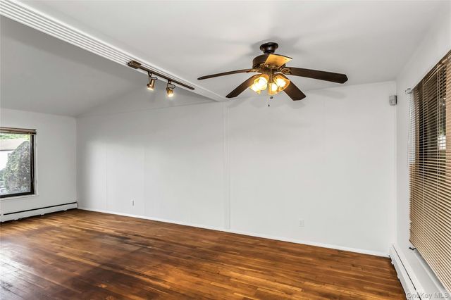 828 N Fletcher Avenue, Valley Stream, NY 11580