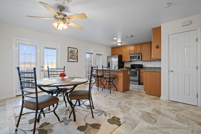 495 Popp'S Ferry Road, Unit 25, Biloxi, MS 39531