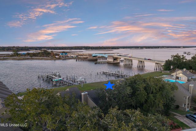 495 Popp'S Ferry Road, Unit 25, Biloxi, MS 39531