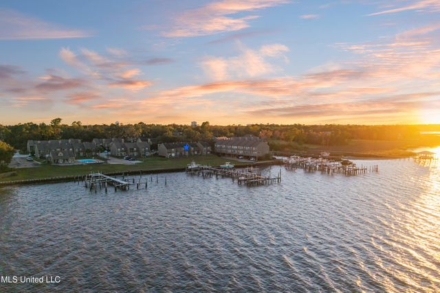 495 Popp'S Ferry Road, Unit 25, Biloxi, MS 39531