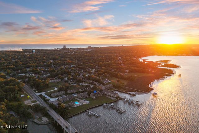 495 Popp'S Ferry Road, Unit 25, Biloxi, MS 39531