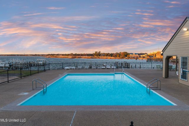 495 Popp'S Ferry Road, Unit 25, Biloxi, MS 39531