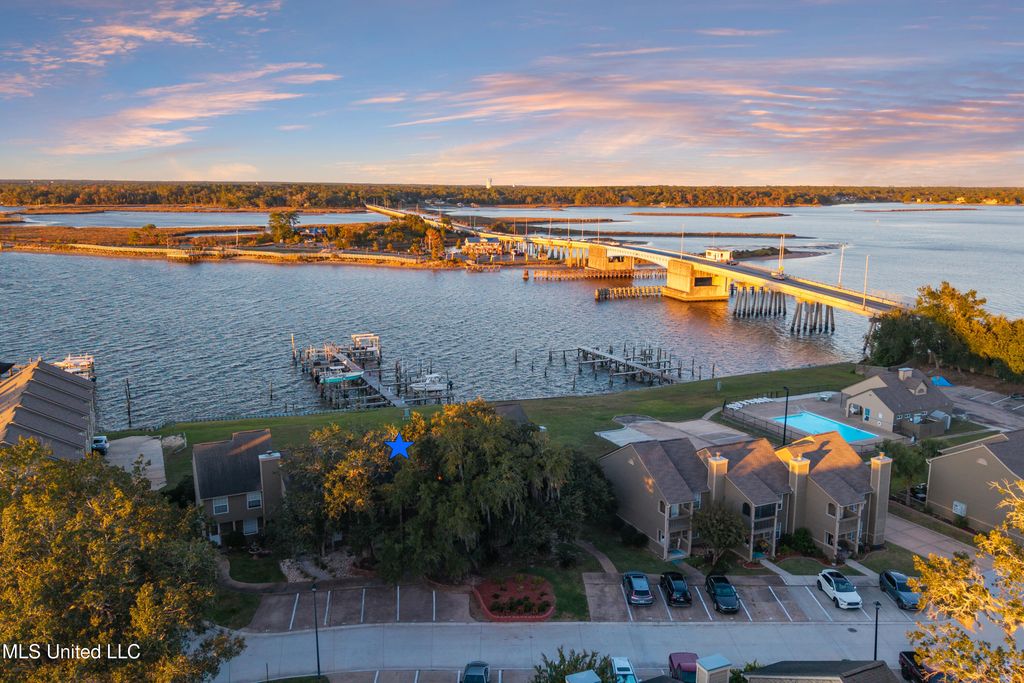 495 Popp'S Ferry Road, Unit 25, Biloxi, MS 39531