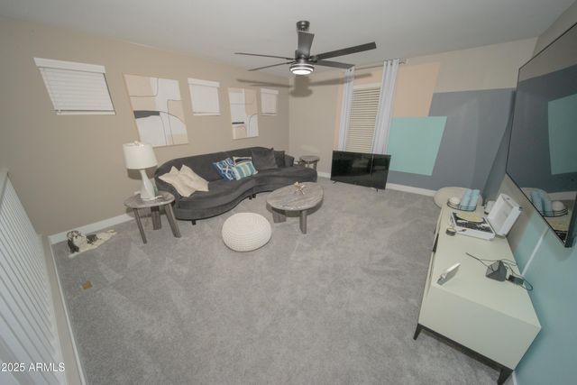 8942 W COLTER Street, Glendale, AZ 85305