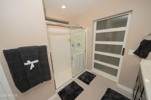 8942 W COLTER Street, Glendale, AZ 85305