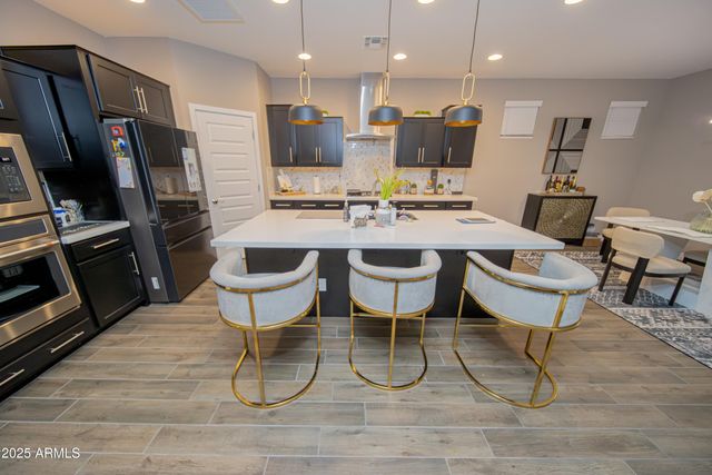 8942 W COLTER Street, Glendale, AZ 85305