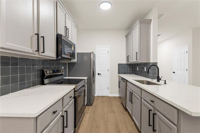 268 Brookview Drive, Riverdale, GA 30274