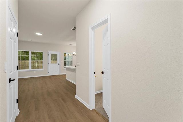 268 Brookview Drive, Riverdale, GA 30274