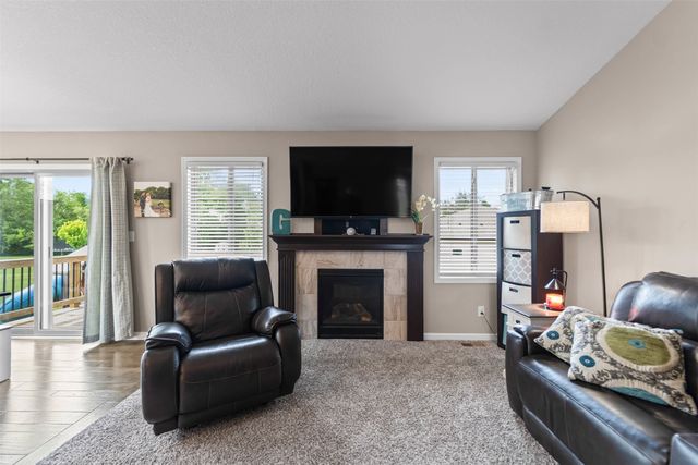 1100 Hunter Court, Adel, IA 50003
