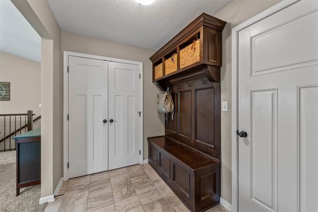 1100 Hunter Court, Adel, IA 50003