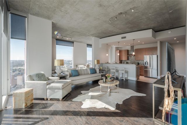 5927 Almeda Road 22904, Houston, TX 77004