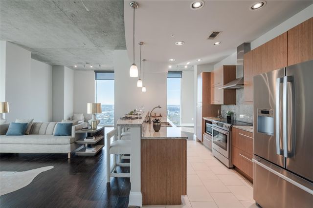 5927 Almeda Road 22904, Houston, TX 77004