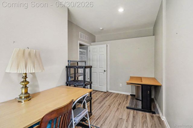 2512 Grandview Boulevard, Waterford Charter Township, MI 48329