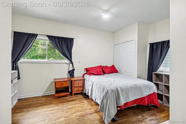 2512 Grandview Boulevard, Waterford Charter Township, MI 48329