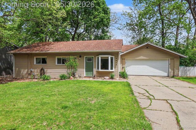 2512 Grandview Boulevard, Waterford Charter Township, MI 48329