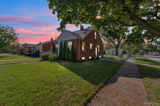 24163 Ross Street, Dearborn, MI 48124