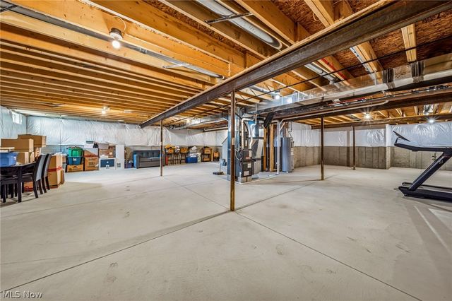 182 Harvest Way, Elyria, OH 44035
