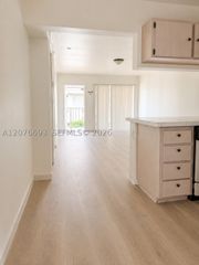 15401 SW 81st Cir Ln 16, Miami, FL 33193