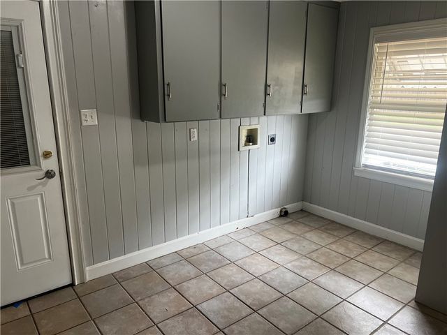 1300 N Boston Avenue, Russellville, AR 72801