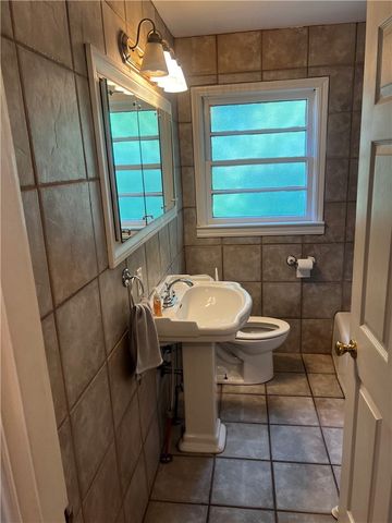 1300 N Boston Avenue, Russellville, AR 72801