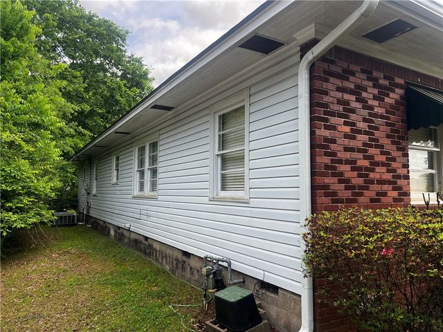 1300 N Boston Avenue, Russellville, AR 72801