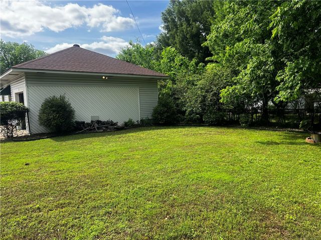 1300 N Boston Avenue, Russellville, AR 72801