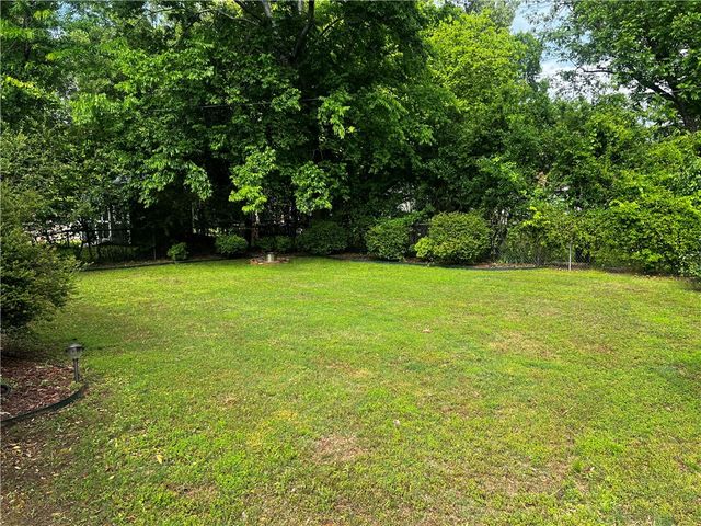 1300 N Boston Avenue, Russellville, AR 72801