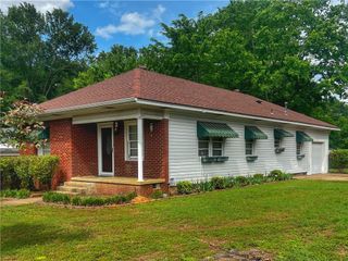 1300 N Boston Avenue, Russellville, AR 72801