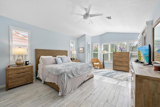 271 Eagleton Estates Boulevard, Palm Beach Gardens, FL 33418