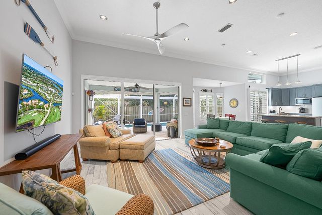 271 Eagleton Estates Boulevard, Palm Beach Gardens, FL 33418