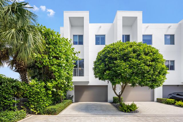 1851 NW 40th Drive, Boca Raton, FL 33431