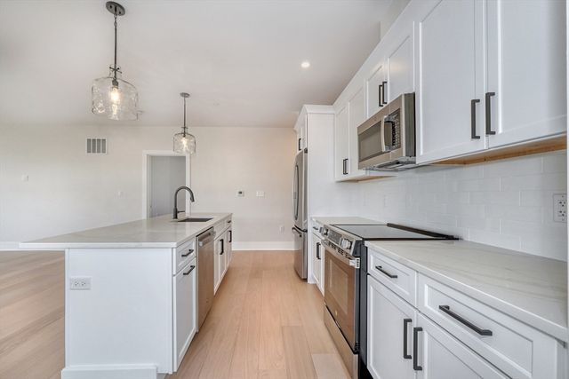 62 Foundry St 315, Wakefield, MA 01880