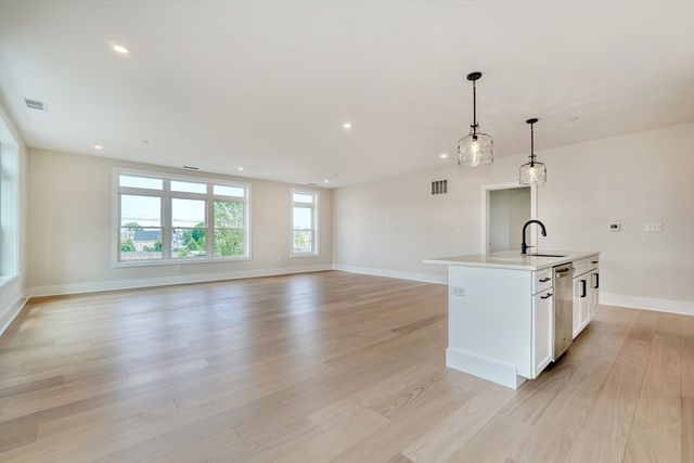 62 Foundry St 315, Wakefield, MA 01880