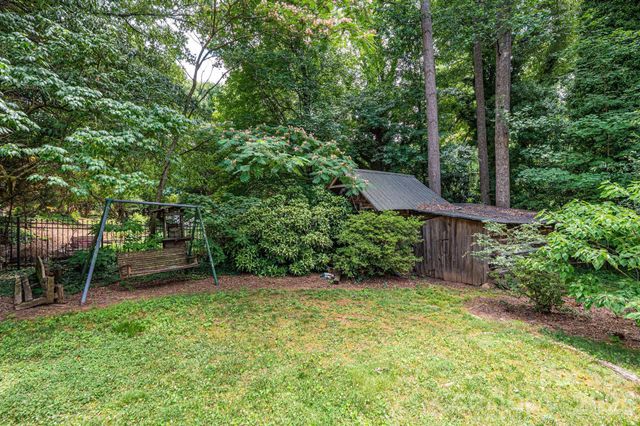 1807 5th Street NW, Hickory, NC 28601