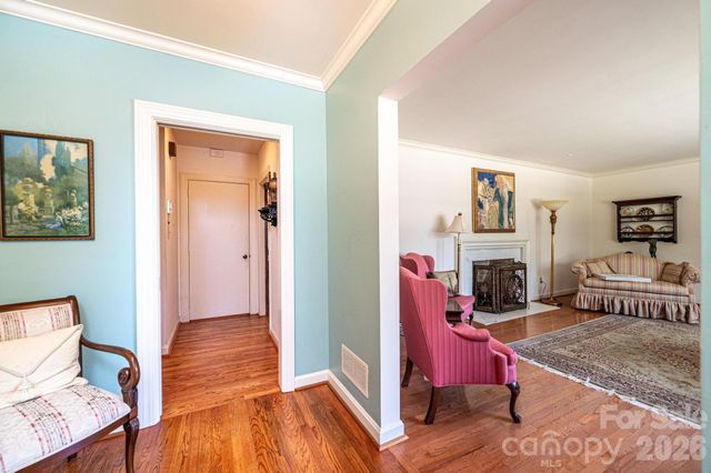 1807 5th Street NW, Hickory, NC 28601
