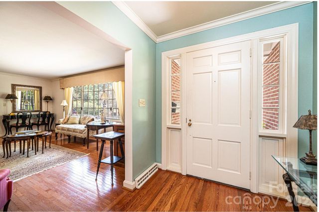 1807 5th Street NW, Hickory, NC 28601