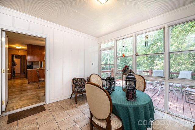1807 5th Street NW, Hickory, NC 28601