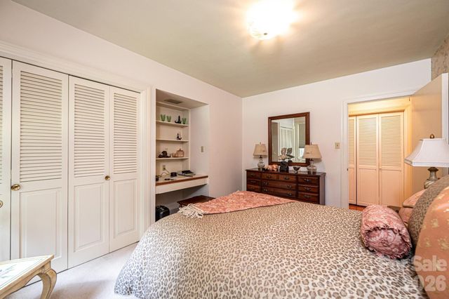 1807 5th Street NW, Hickory, NC 28601