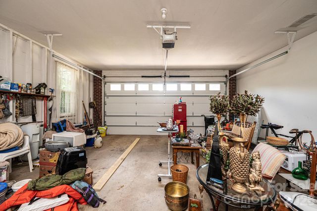 1807 5th Street NW, Hickory, NC 28601